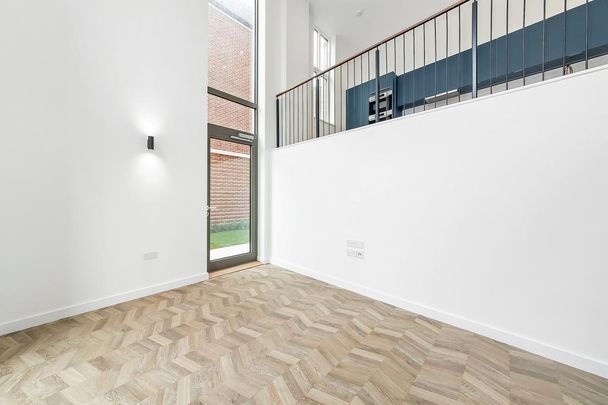 3 bedroom flat to rent - Photo 1