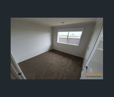 Stunning Family Home in Lucas - Photo 5