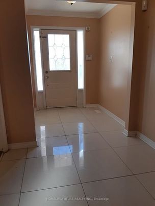 For Lease - 85 Halfmoon Square, Toronto, Ontario - Photo 1