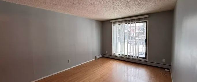 Spacious 1 bed unit with balcony westend | 10141 162 Street Northwest, Edmonton - Photo 1