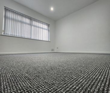 3 Bed Semi-Detached House, Four Acres, BS13 - Photo 6