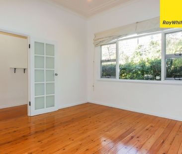 Spacious House - Photo 6