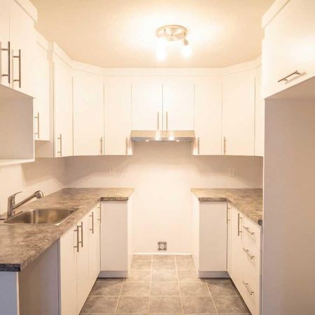 Condo moderne 2 chambres + bureau | Hull | Idéal professionnels | Près d’Ottawa | 1er juillet - Photo 3