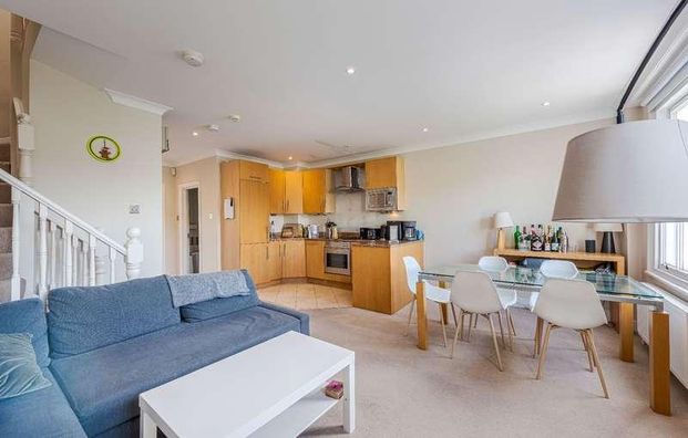 Earls Court Road, W8 - Photo 1