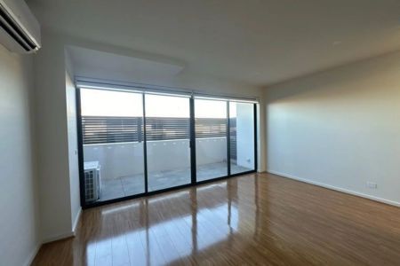 2 Bedroom Luxury Townhouse - Photo 4