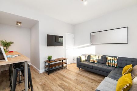 6 bedroom house to rent - Photo 2