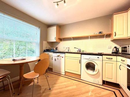 Strawberry Fields, Mortimer, Reading, Berkshire, RG7 - Photo 5
