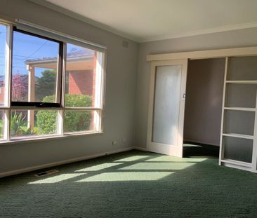 Spacious 3 Bedroom Unit - Photo 6