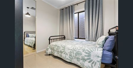 Modern Low-Maintenance Living in Quiet Aberfoyle Park Court - Photo 4