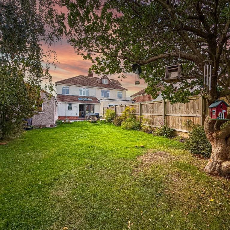 3 bedroom semi-detached house to rent - Photo 1