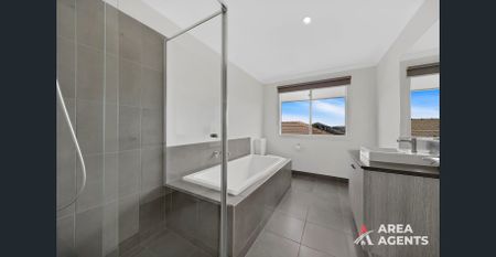 Spacious Family Home in Prime Mickleham Location! - Photo 3