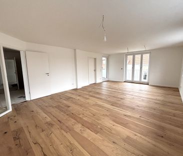 Moderne 3-Zimmer-Wohnung mit EBK, Loggia & großem Wohn-/Essbereich - Photo 4
