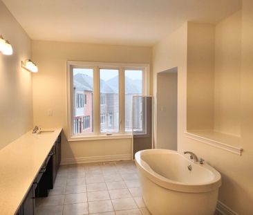 For Lease - 44 Settlers Road, Oakville, Ontario - Photo 4