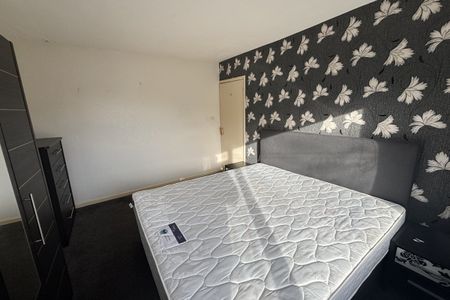 Lamb Hill Close - Photo 3