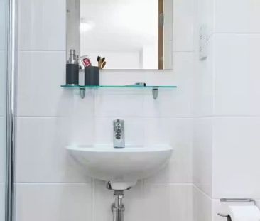 Standard En-Suite - Photo 6