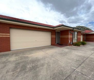 Lovely Low Maintenance 3 Bedroom Townhouse – Shepparton - Photo 2