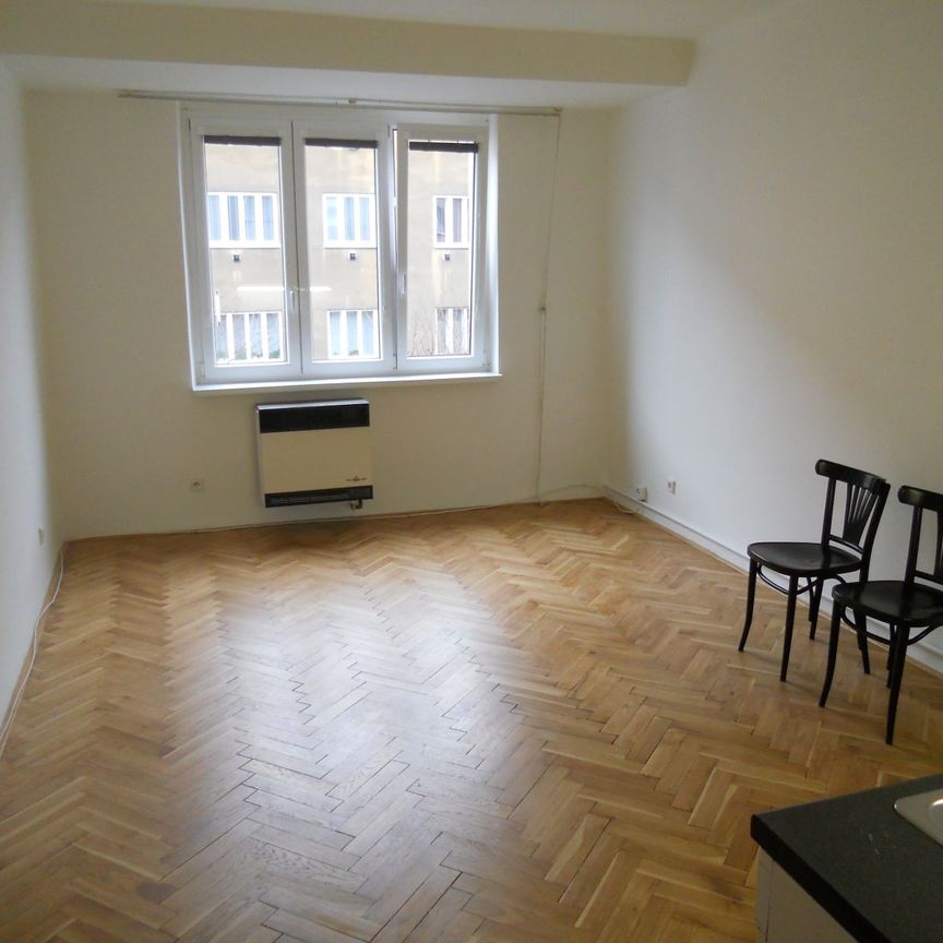 Pronájem bytu 1+kk • 25 m² bez realitkyKoulova, Praha - Dejvice - Фото 1