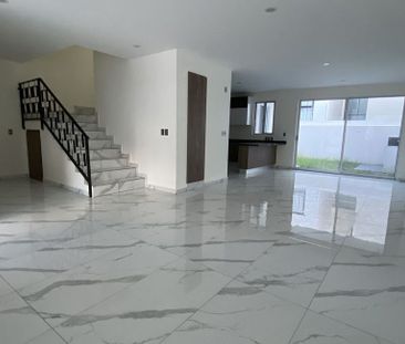 Casa en Renta Juriquilla Altos, 4 recs. con baño, salaTv, Roofgarden - Photo 6