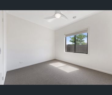 1/14 Huon Court, Waurn Ponds, Vic 3216 - Photo 2