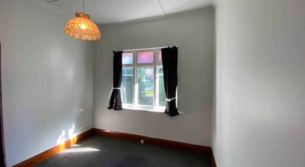 Recently Renovated Pt Chev Bungalow - Photo 1