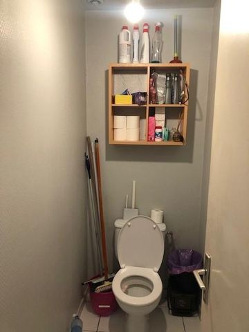 Location Appartement 3 pièces 77m² VAULX EN VELIN 69120 - Photo 5