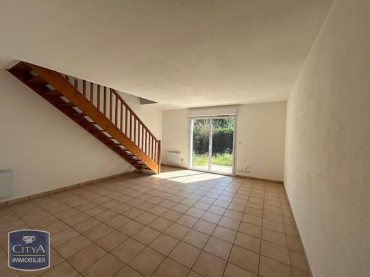 Location Maison 3 pièces 70m² MERCUES 46090 - Photo 1