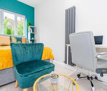 1 bedroom in a house share to rent - Photo 3