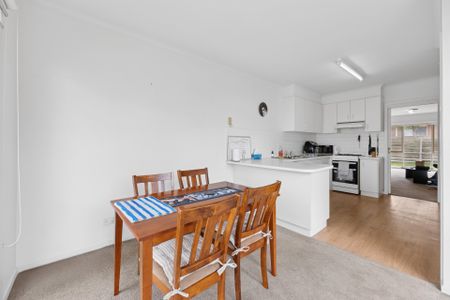 Spacious Two-Bedroom Unit in a Prime Sunbury Location - Photo 5