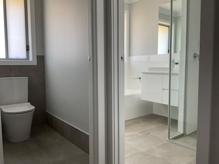 Four Bedroom Home In Moore Creek - Photo 4