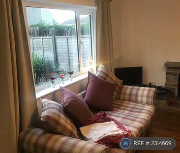 4 bedroom semi-detached house to rent - Photo 3