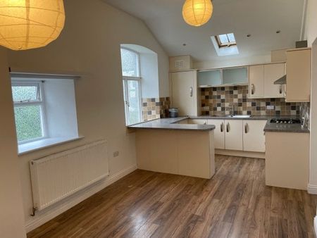 Helston, Helston, TR13 - Photo 3