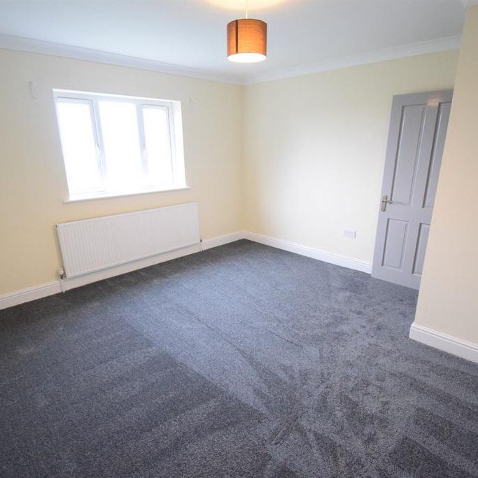 5 bedroom detached house to rent - Photo 1