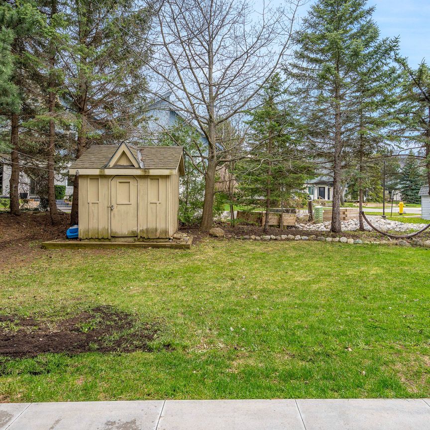 For Lease - 144 Brooker Boulevard, Blue Mountains, Ontario - Photo 1