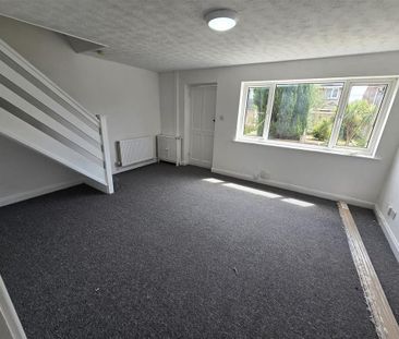 3 bedroom end of terrace house to rent - Photo 1