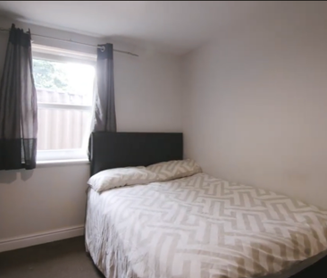 Room 5, Ground Floor Flat, Park Farm House, 103 Haxby Road - Photo 5