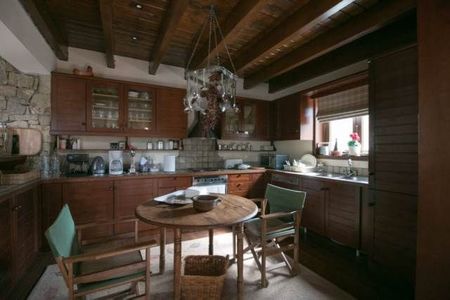 Μονοκατοικία για ενοικίαση Καλύβια (Αράχωβα) - Photo 4