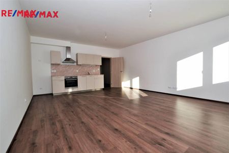 Pronájem bytu 1+kk v osobním vlastnictví 42 m², Plzeň - Photo 2