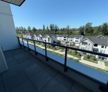 Brand New 3 Bedroom Condo – Half Months Rent Free! - Photo 1
