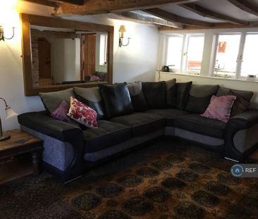 1 bedroom in a house share to rent - Photo 2
