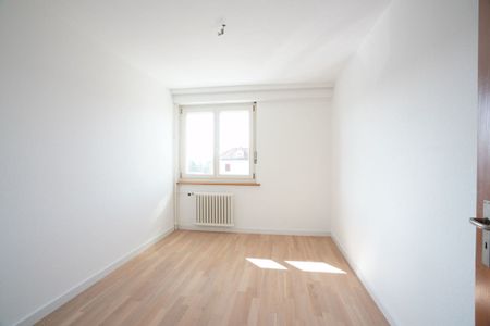 Stilvolle 3.5 Zimmerwohnung mit grosser Terrasse und En-Suite Bad - Photo 2