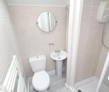 3 bedroom end of terrace house to rent - Photo 1