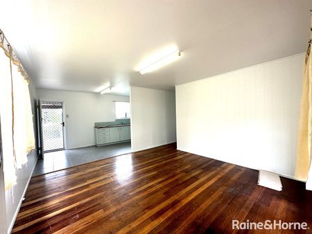 30 Leichhardt Street, Logan Central, QLD 4114 - Photo 2