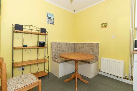 St. Botolphs Road, Worthing - Photo 2