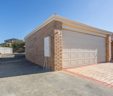 11 Caravel Way, Halls Head. - Photo 1