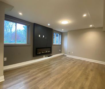 For Lease - 137 Spring Azure Crescent Unit# BSMT, Oakville, Ontario - Photo 2