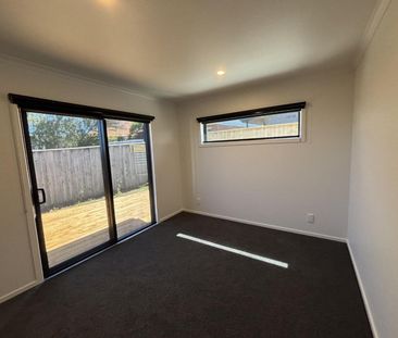 Near new in Durie Hill - Photo 5