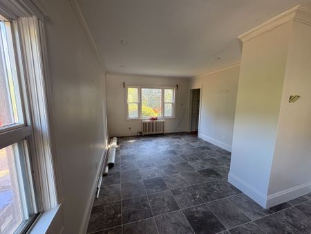 For Lease - 779 Indian Road Unit# Upper, Mississauga, Ontario - Photo 2