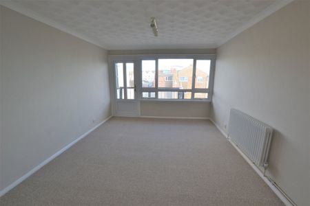 A 2 Bedroom Flat Instruction to Let in Bexhill-on-Sea - Photo 5