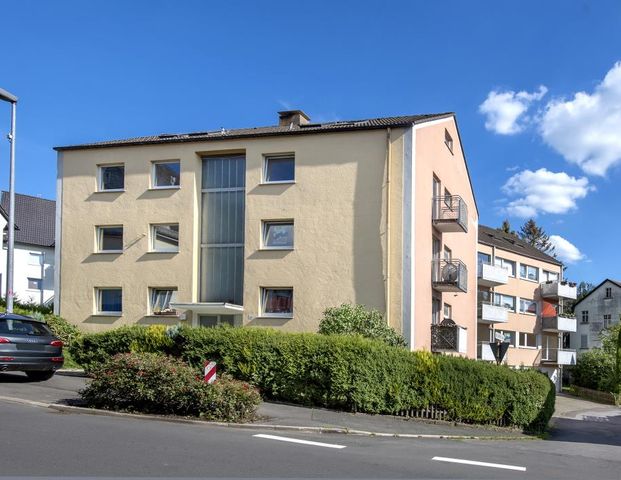 Schöner Wohnen in Lüdenscheid-Brügge: Tolle 3-Zimmer-Wohnung mit Balkon und neuem Badezimmer! - Foto 1