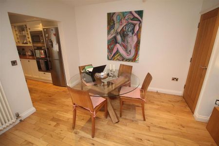 3 bedroom terraced house to rent - Photo 4